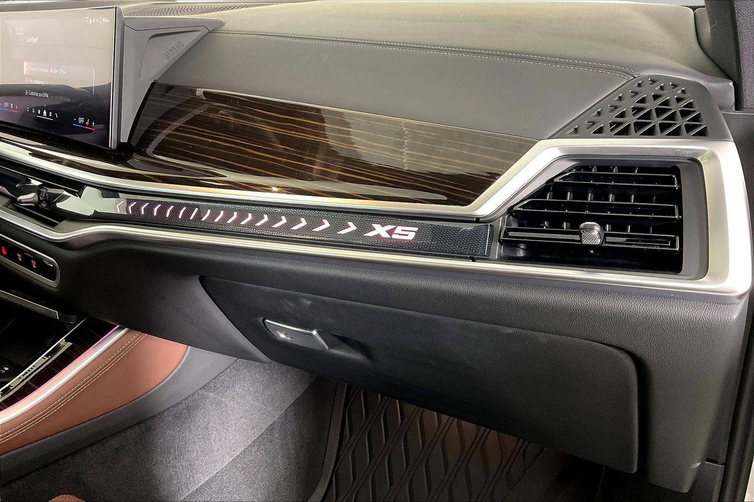 2026 BMW X5 50e - Photo 16