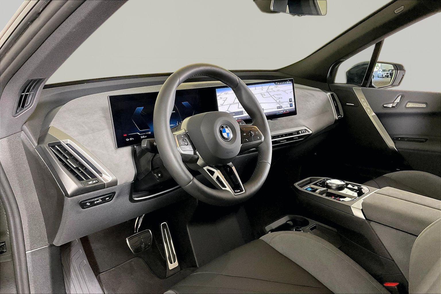 2026 BMW iX 60 - Photo 12