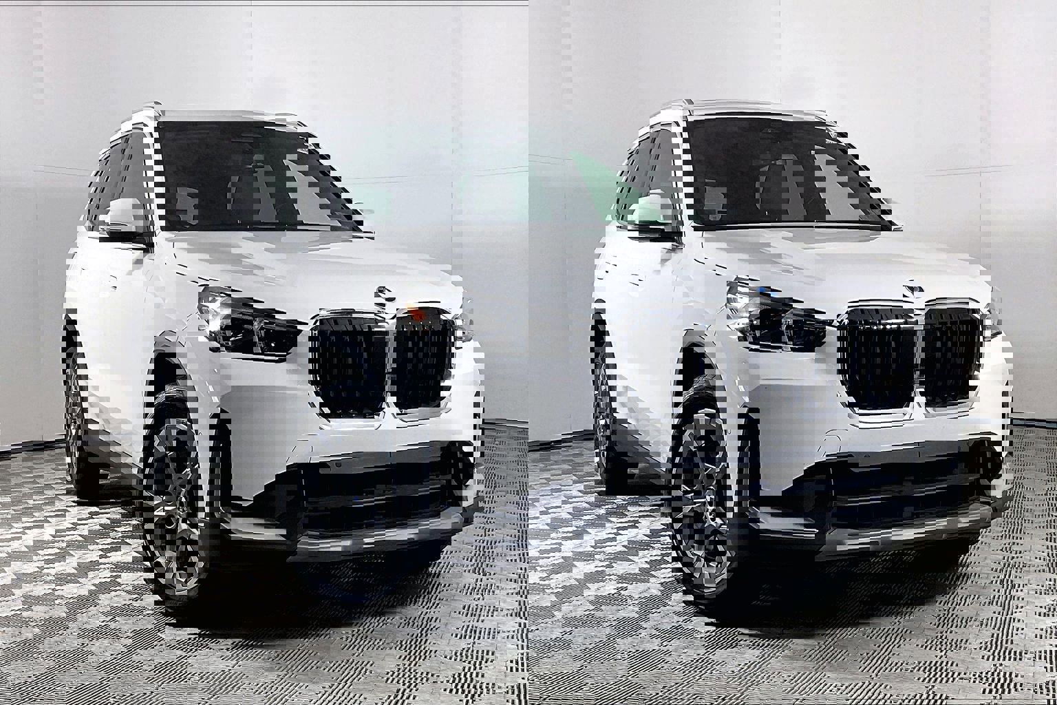 2023 BMW X1 28i's photo