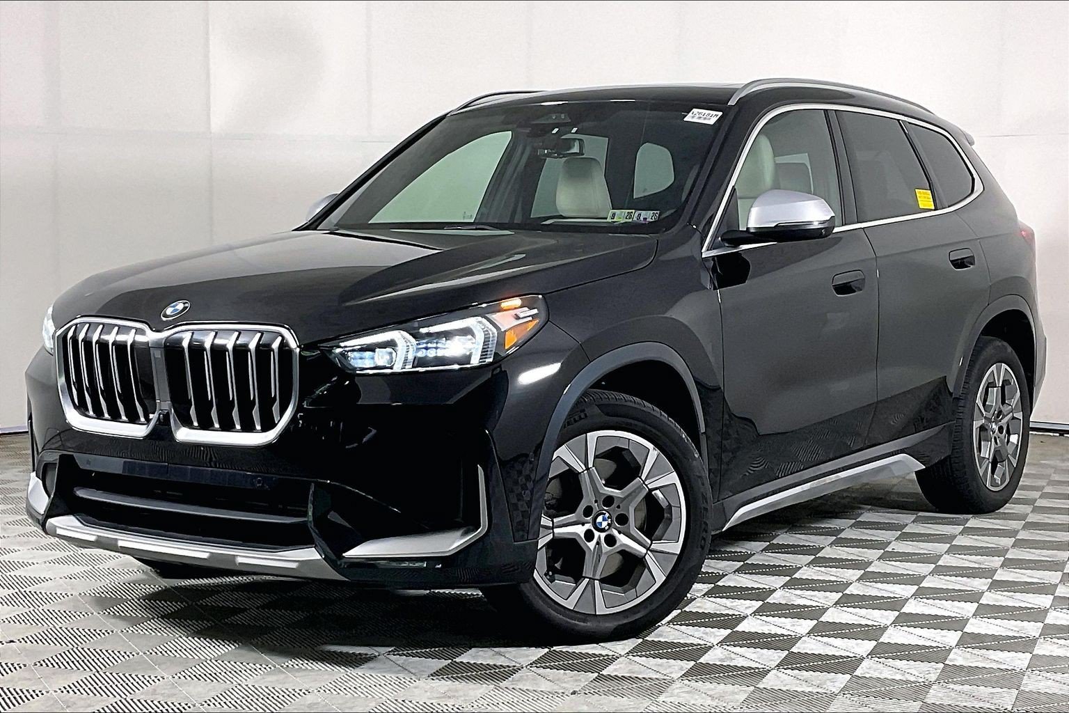 2023 BMW X1
