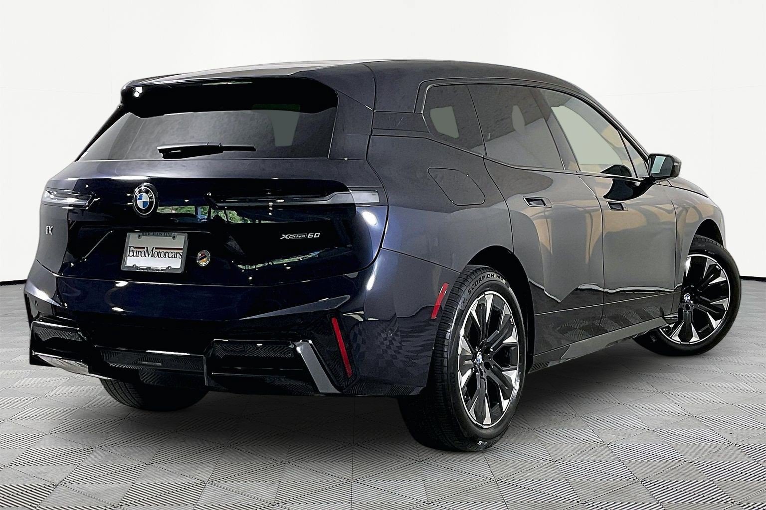 2026 BMW iX 60 - Photo 7