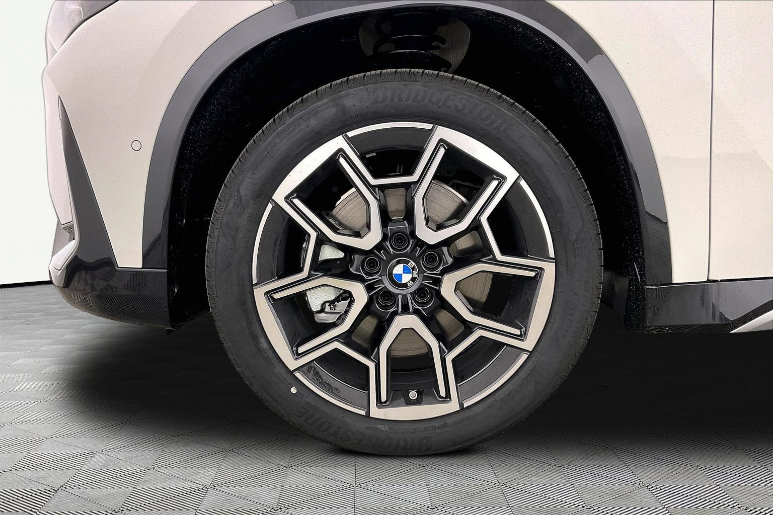 2026 BMW X1 28i - Photo 12