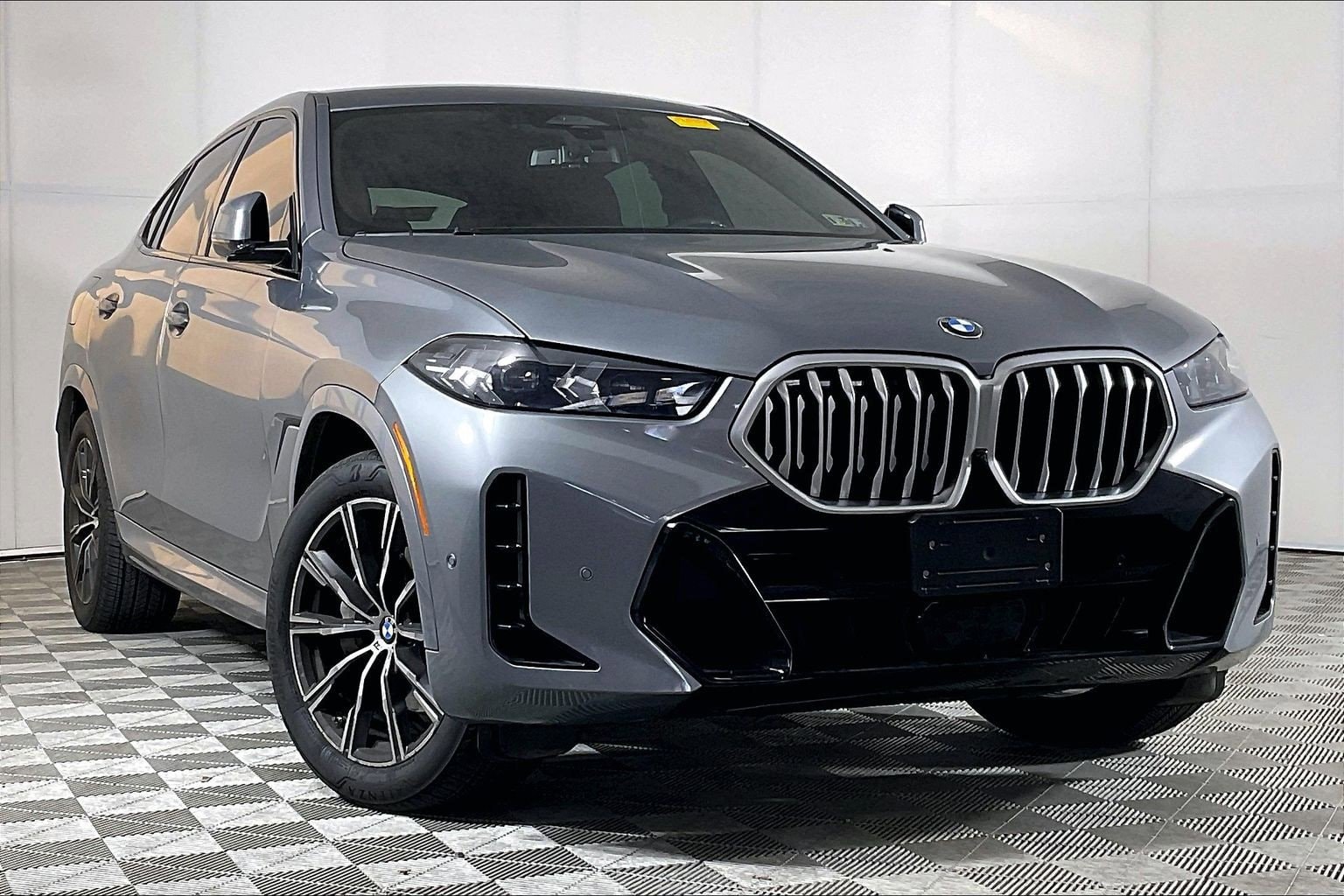 2024 BMW X6 Base's photo