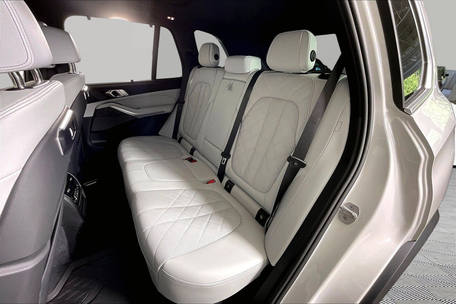 2026 BMW X5 40i - Photo 24