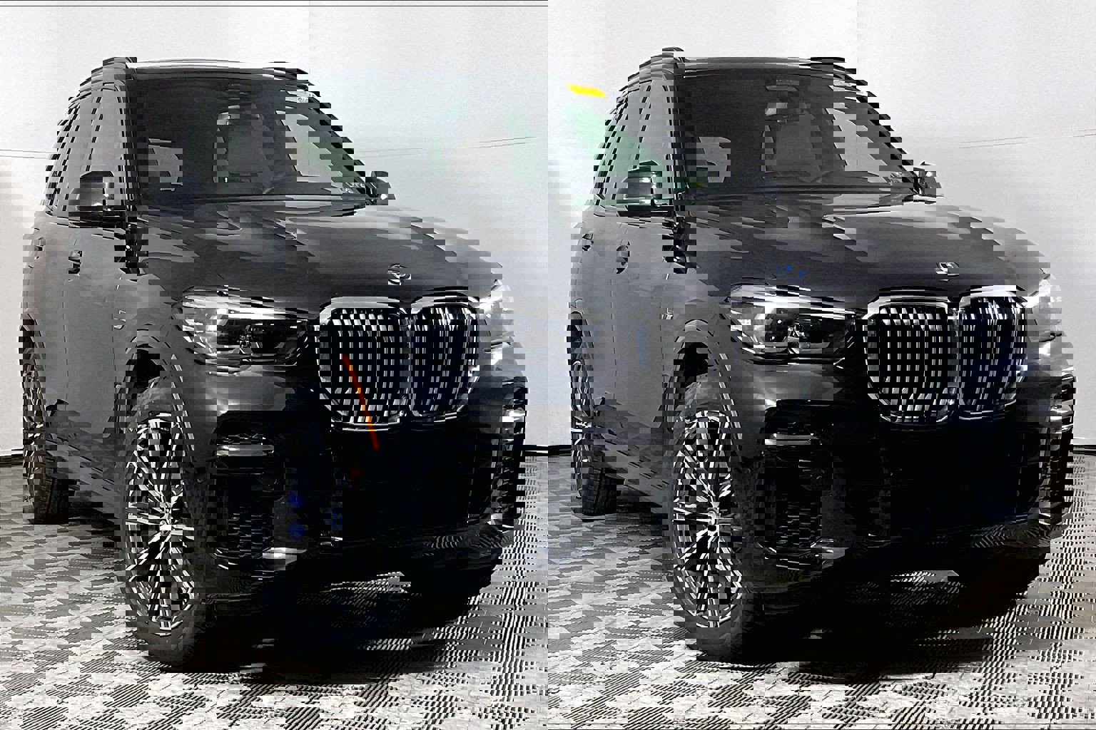 2022 BMW X5 45e's photo