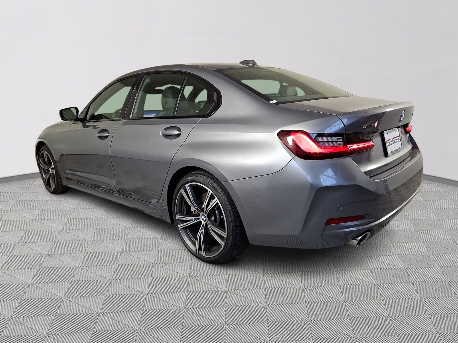 2023 BMW 3 Series 330i - Photo 6