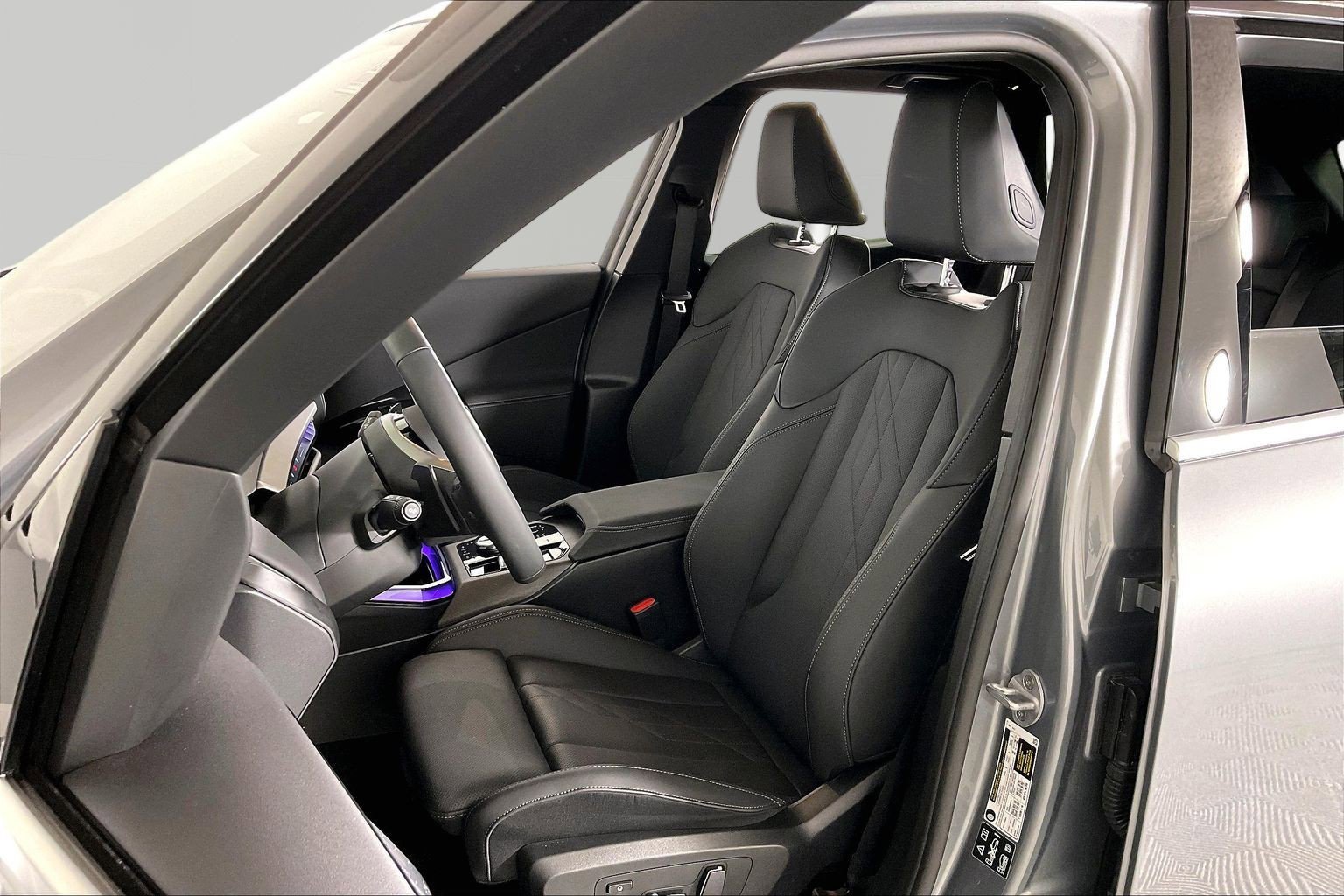 2026 BMW X3 30 - Photo 24