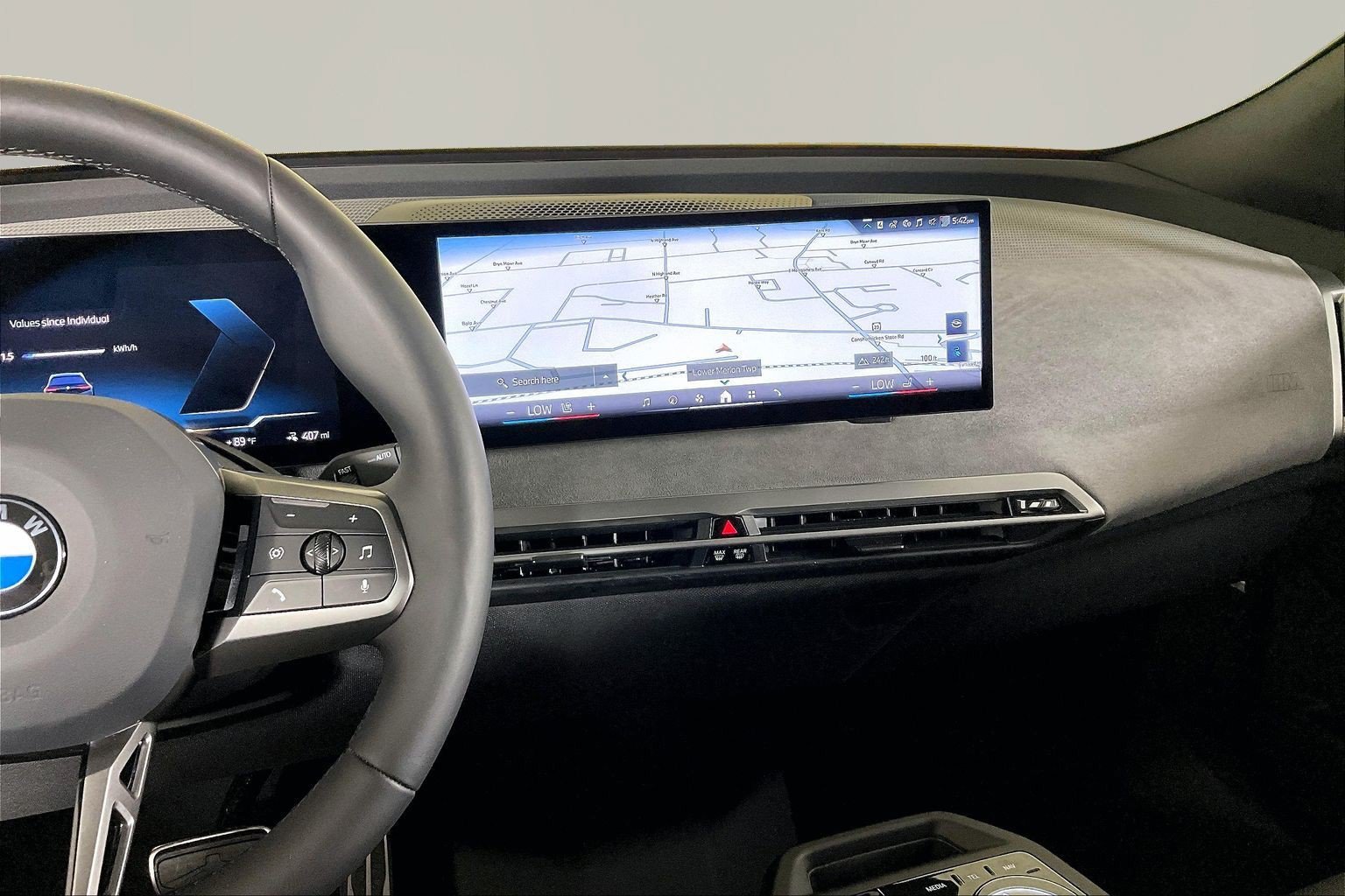 2026 BMW iX 60 - Photo 9