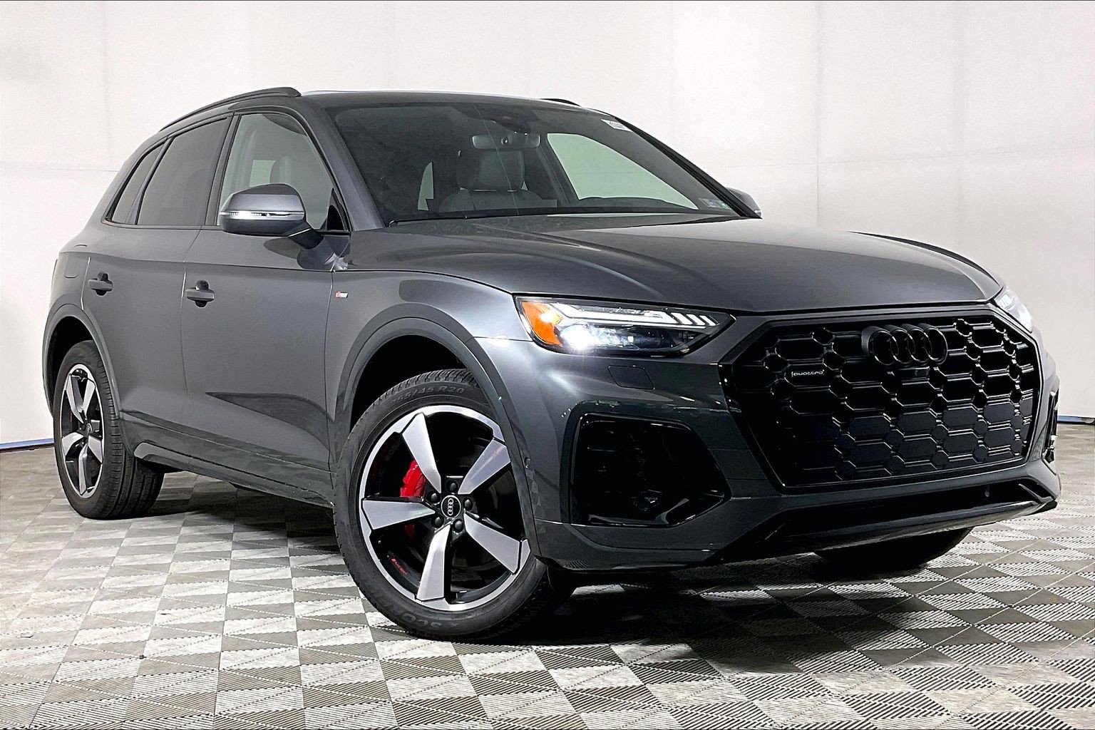 2024 Audi Q5 45 Prestige's photo