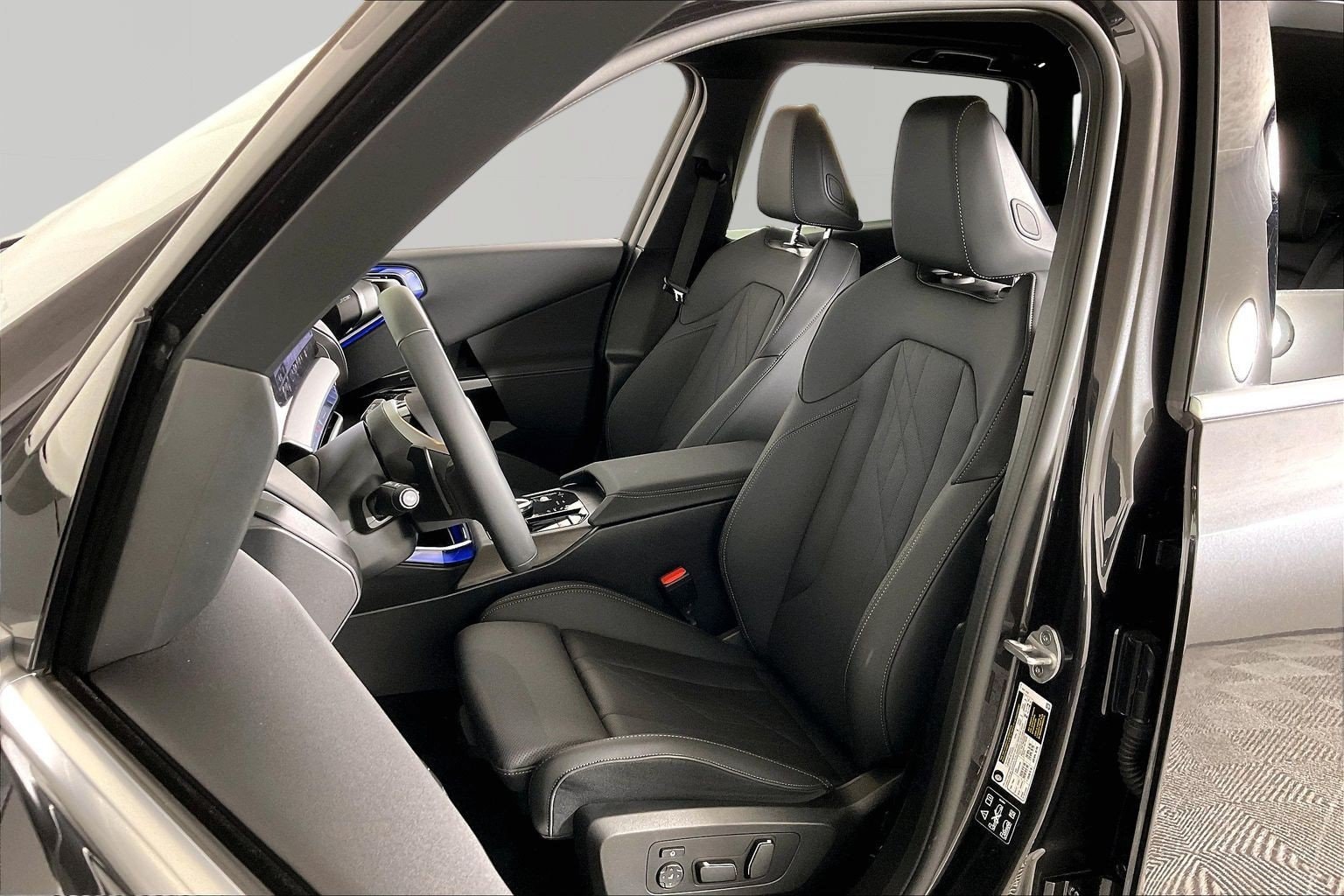 2026 BMW X3 30 - Photo 23