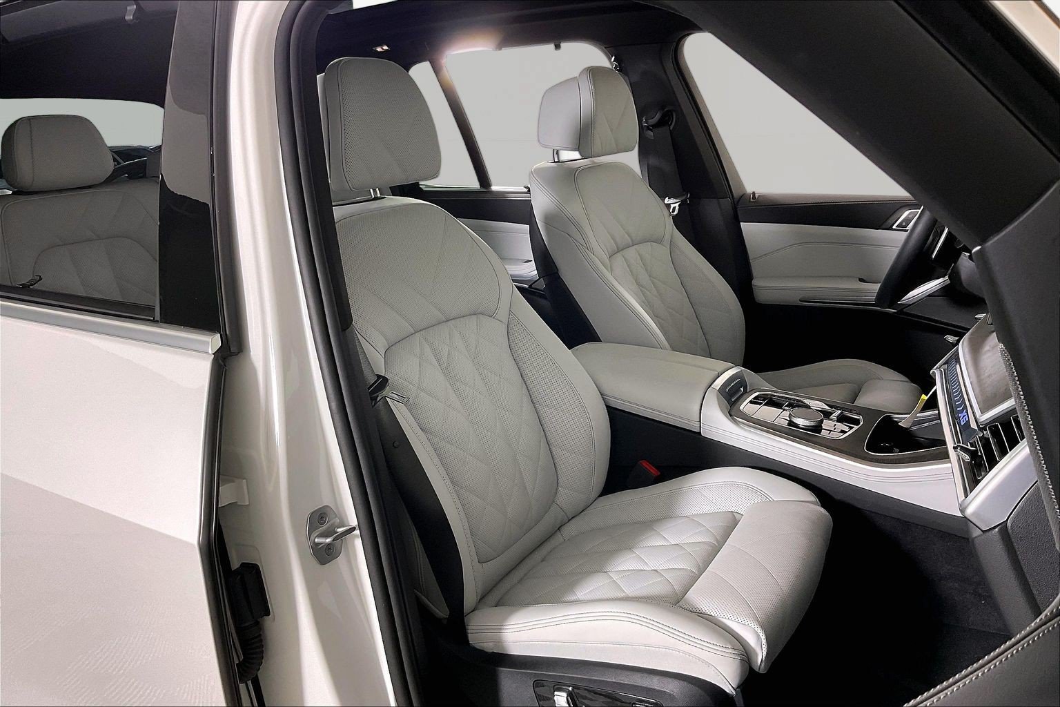 2026 BMW X5 40i - Photo 10