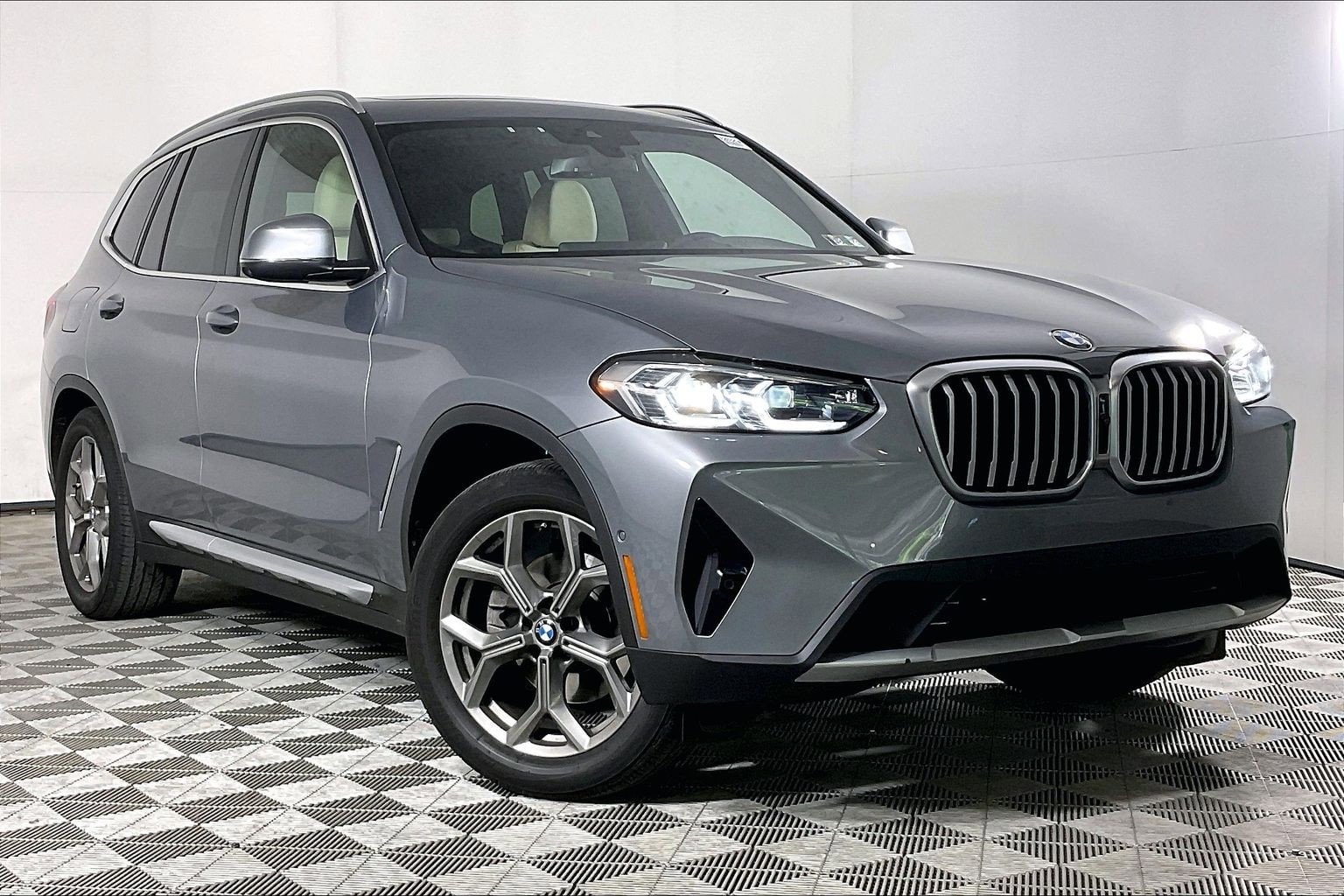 2023 BMW X3 xDrive30i's photo