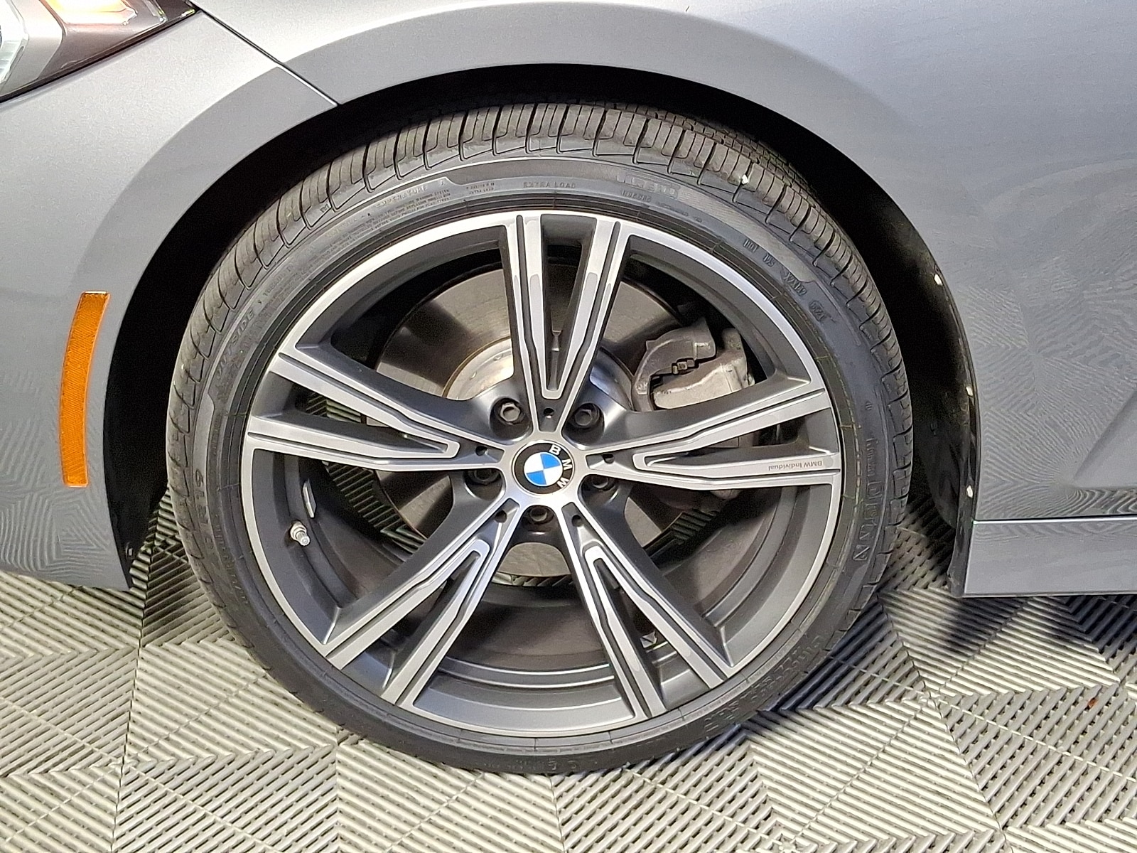 2023 BMW 3 Series 330i - Photo 8