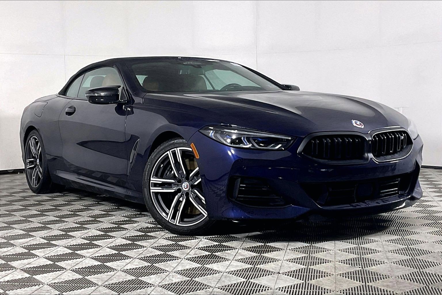 2023 BMW 8 Series M850i's photo