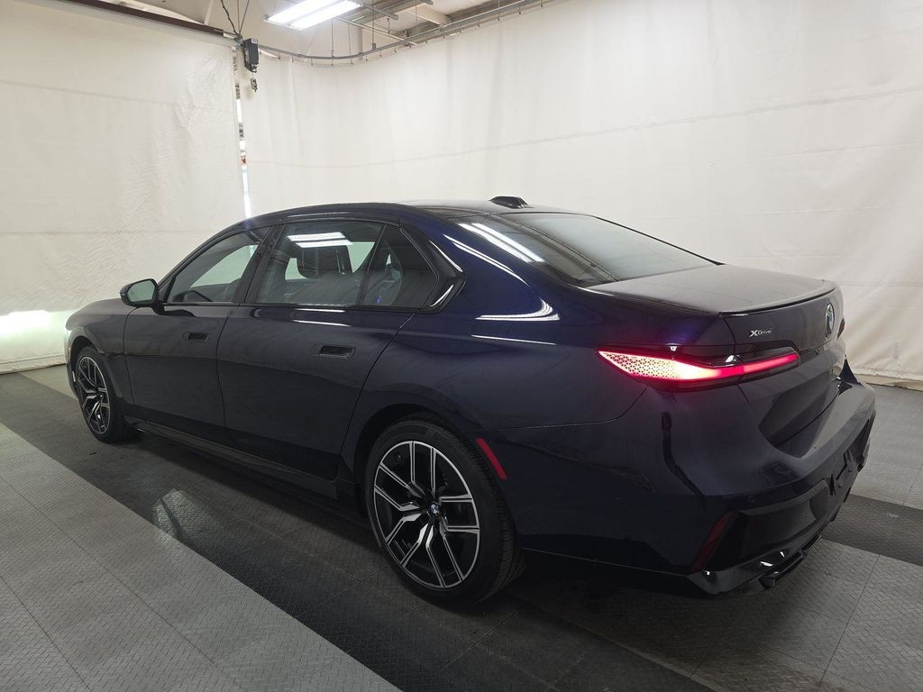 Used 2023 BMW 760i xDrive Sedan