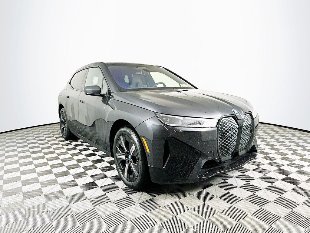 2025 BMW iX SUV 