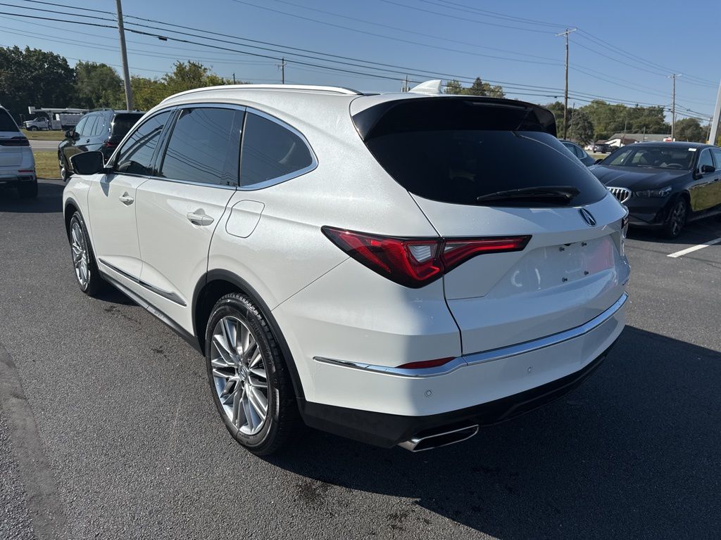 2022 Acura MDX SH-AWD Advance photo 2