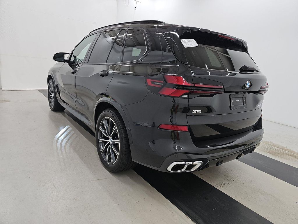 2025 Bmw X5 M60i photo 3