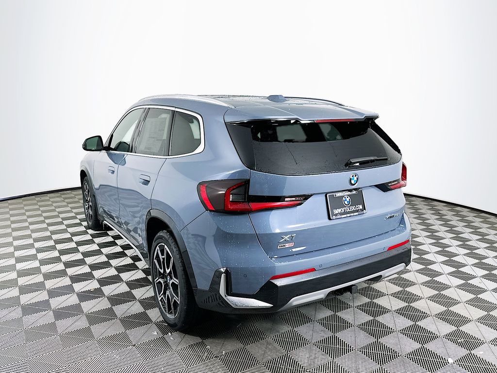 2026 BMW X1 28i - Photo 6