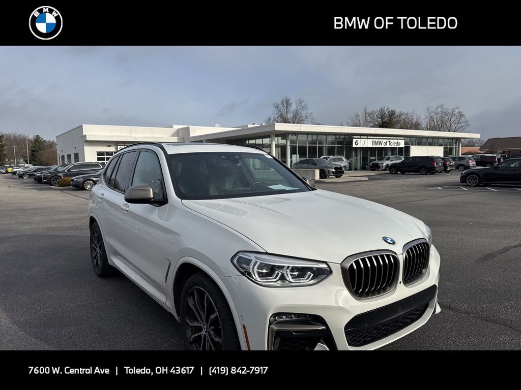 2020 BMW X3 40i's photo