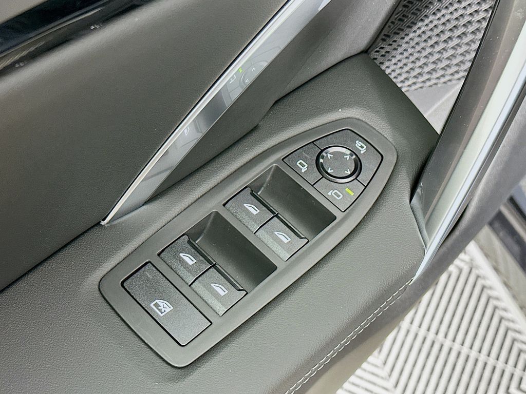 2026 BMW X1 28i - Photo 21
