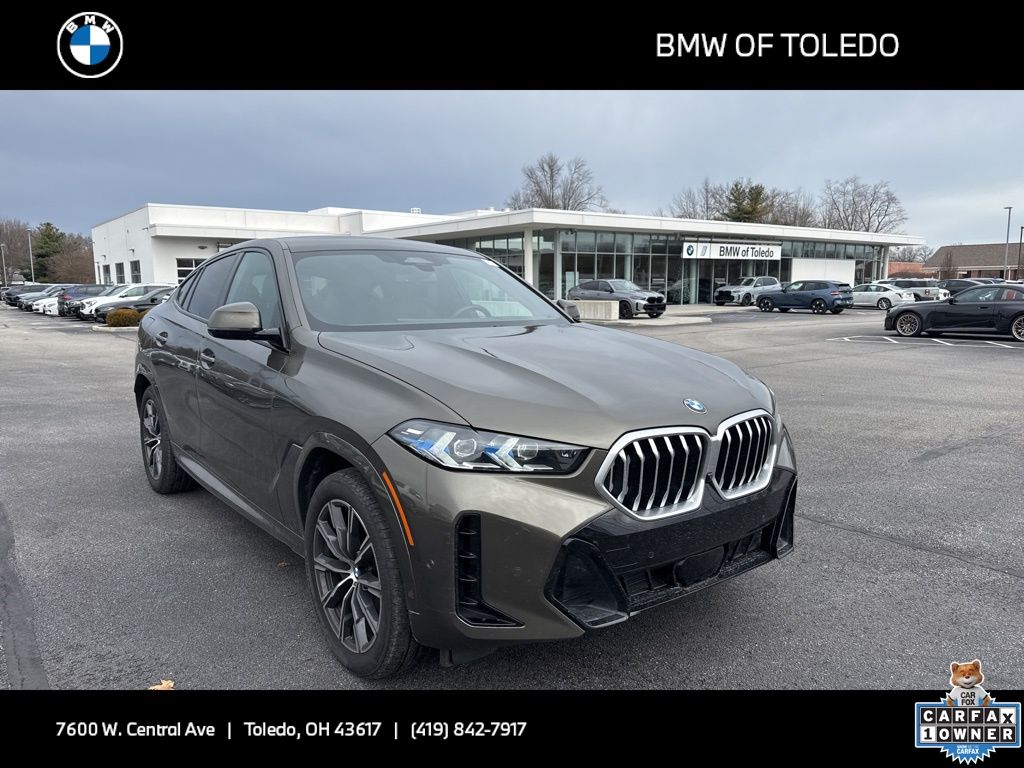 2024 BMW X6 40i's photo