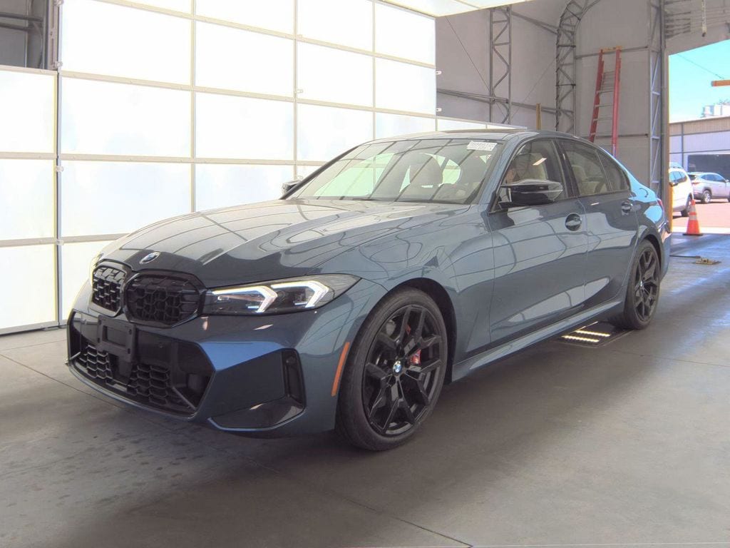 2025 BMW 3 Series's photo
