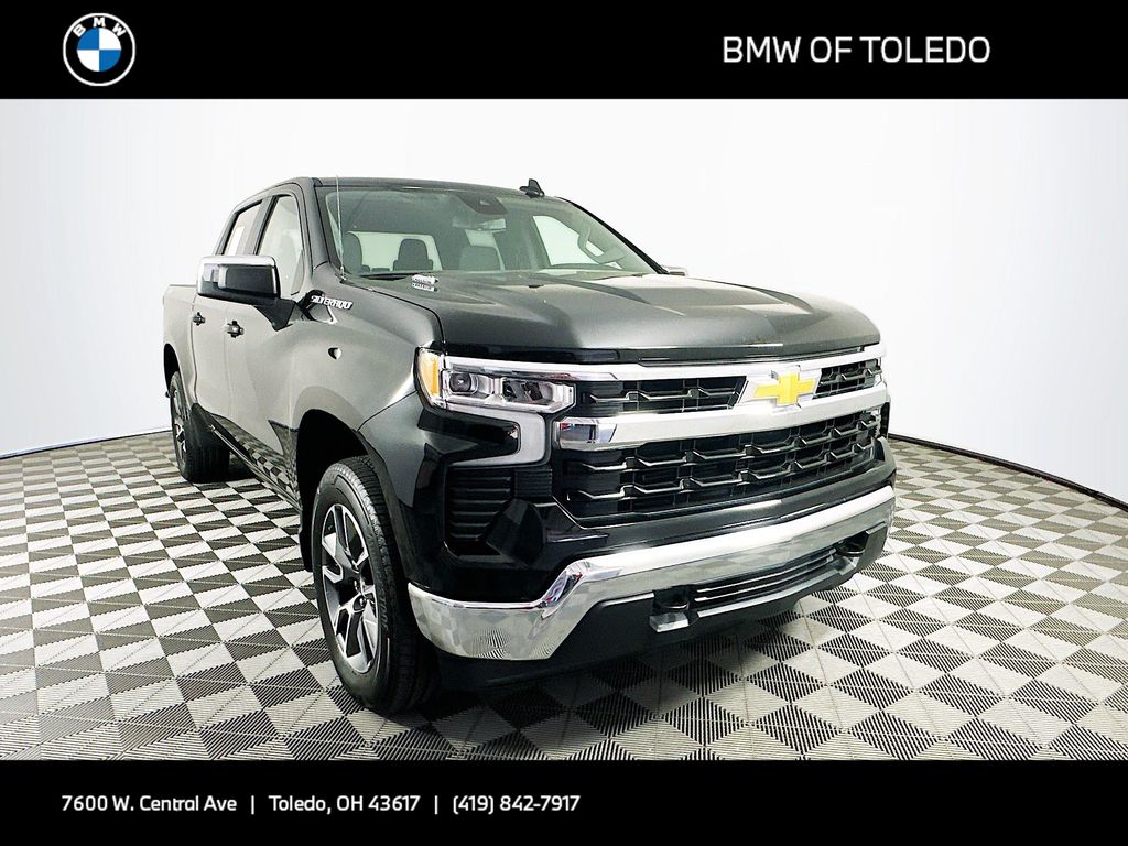 2024 Chevrolet Silverado 1500 LT's photo