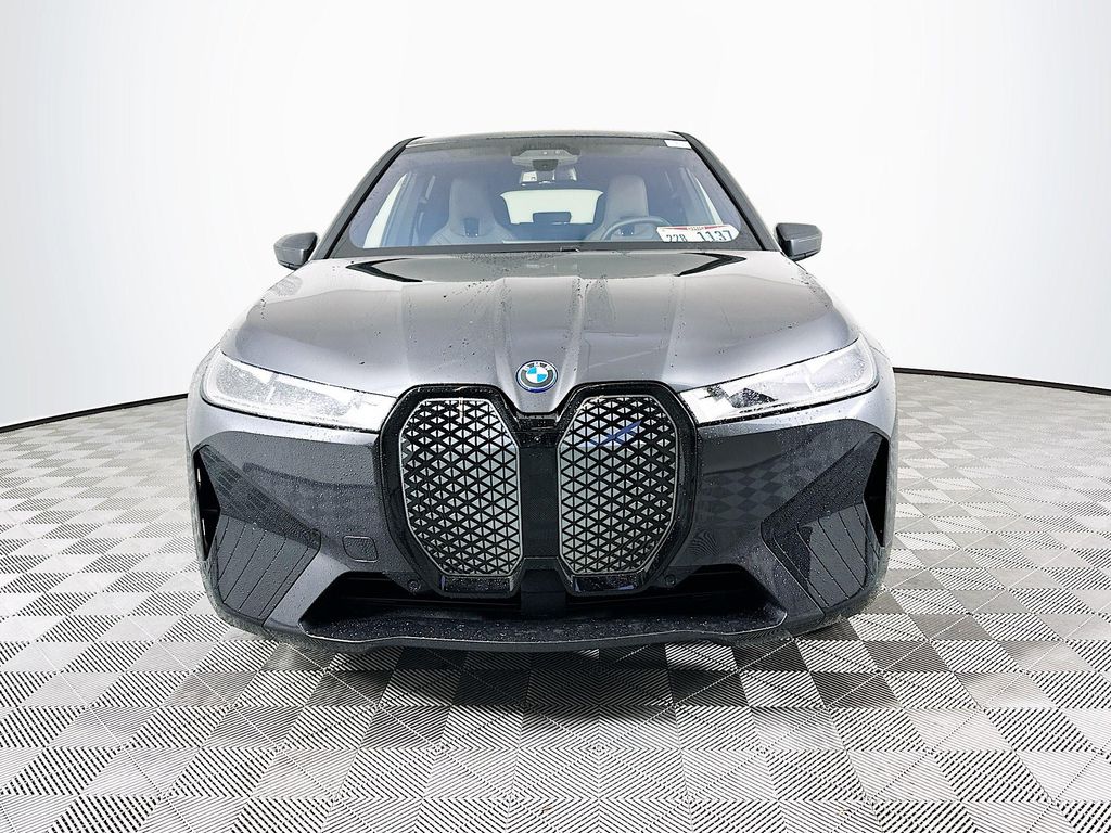 2025 Bmw iX photo 3