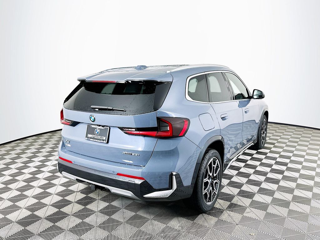 2026 BMW X1 28i - Photo 8