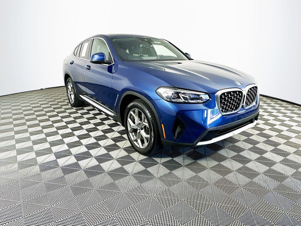 Used 2024 BMW X4 30i with VIN 5UX33DT05R9V91571 for sale in Toledo, OH