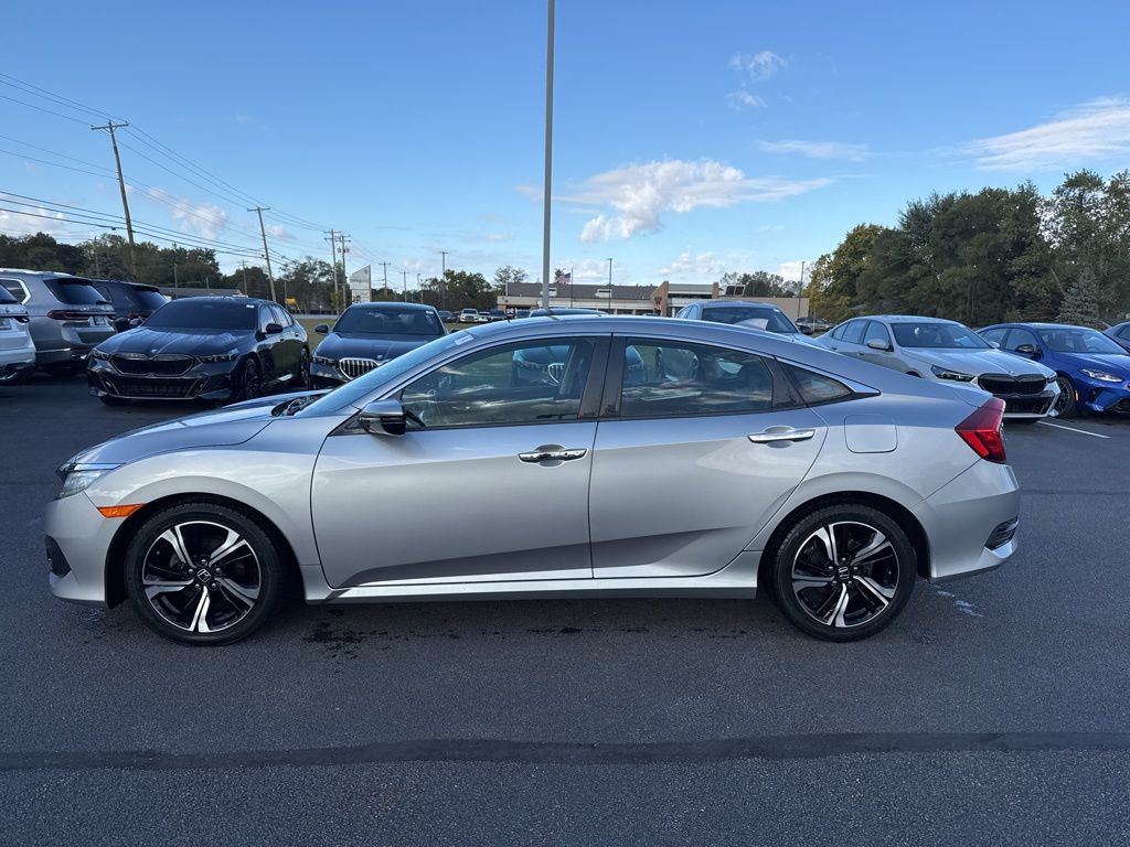 2016 Honda Civic Touring photo 4