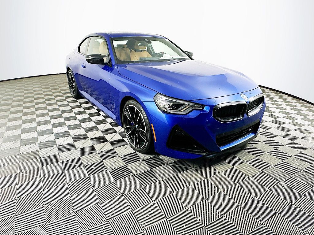 2025 BMW 2 Series M240i Coupe's photo