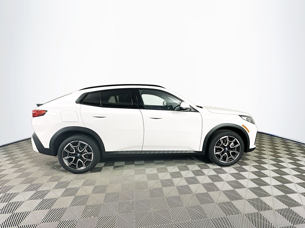 2025 BMW X2 28i - Photo 9