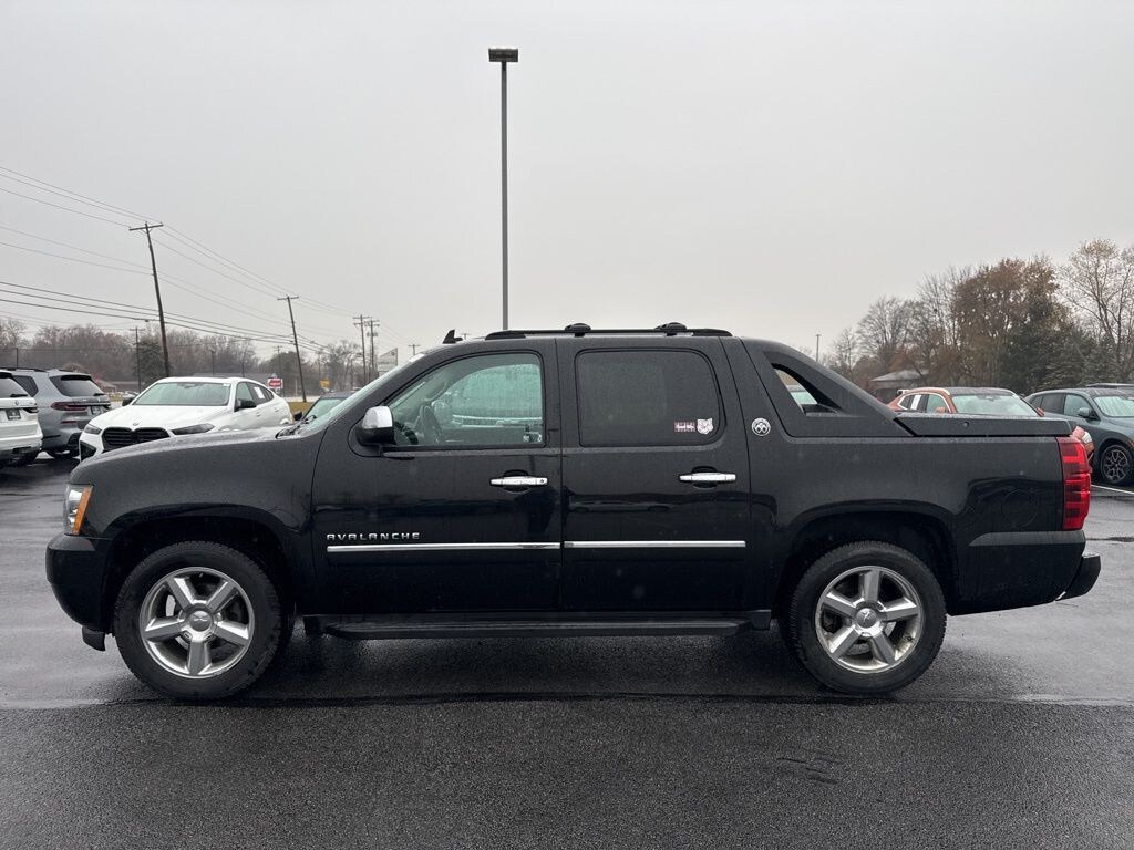 Used 2013 Chevrolet Avalanche LTZ Black Diamond Truck Crew Cab