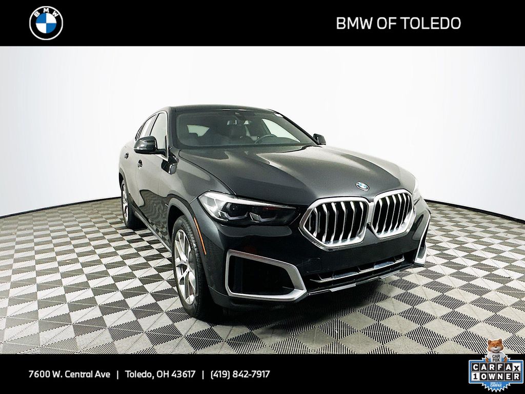 2023 BMW X6 40i's photo