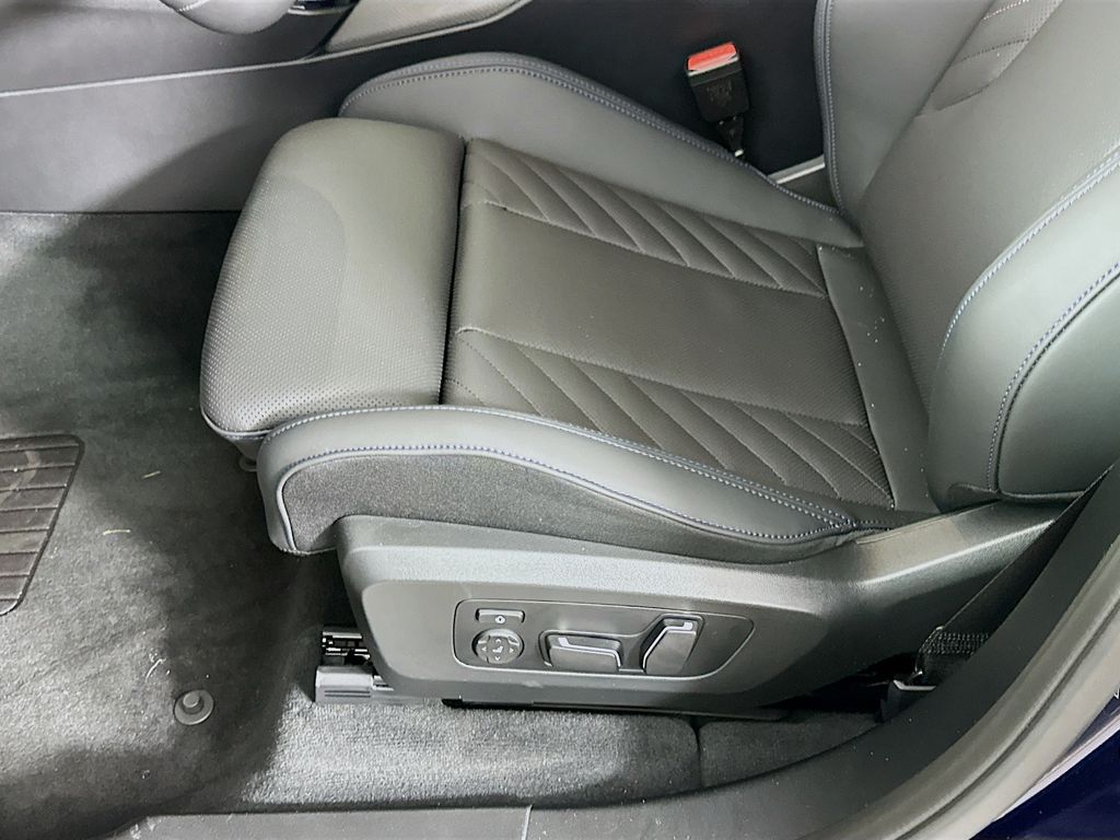 2025 BMW X3 30 - Photo 23