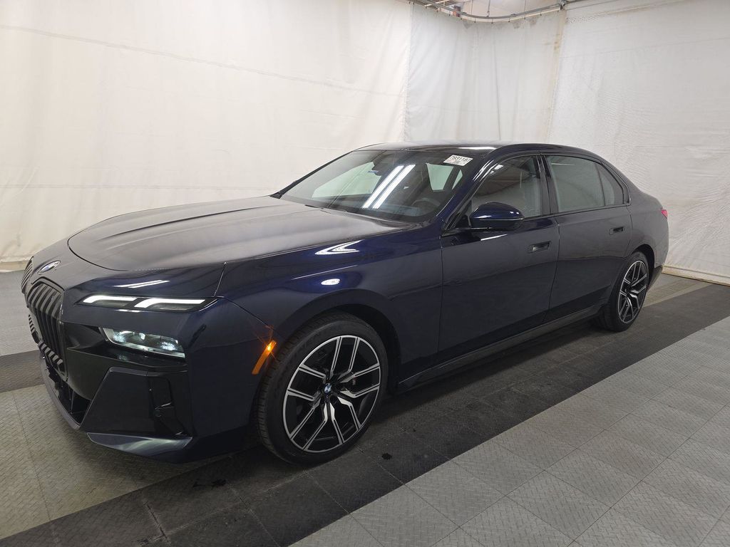 2023 BMW 7 Series 760i xDrive's photo