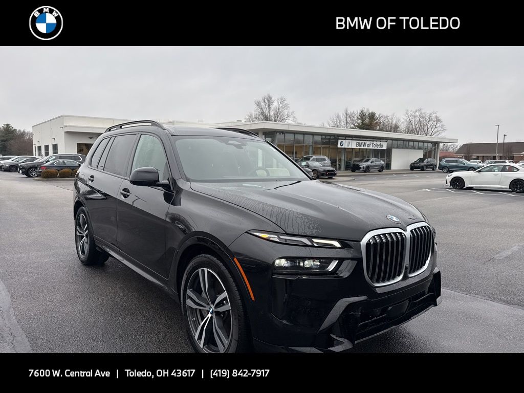 2026 BMW X7 40i's photo