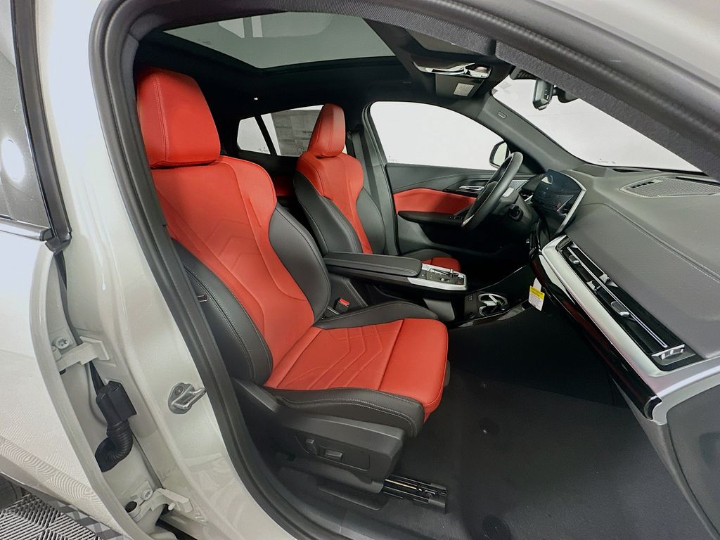 2025 BMW X2 28i - Photo 34