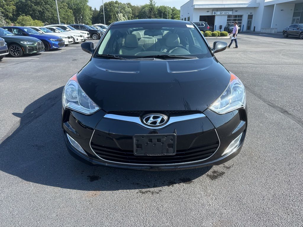 Used 2013 Hyundai Veloster Base with VIN KMHTC6AD8DU105940 for sale in Toledo, OH