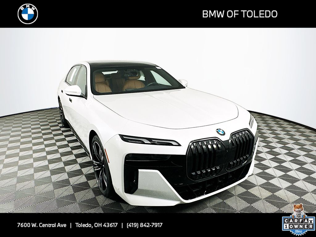 2024 BMW 740i Sedan 