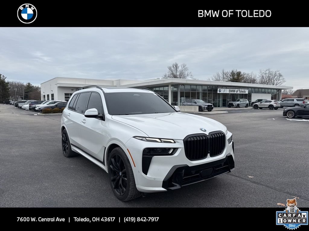 2024 BMW X7 40i's photo