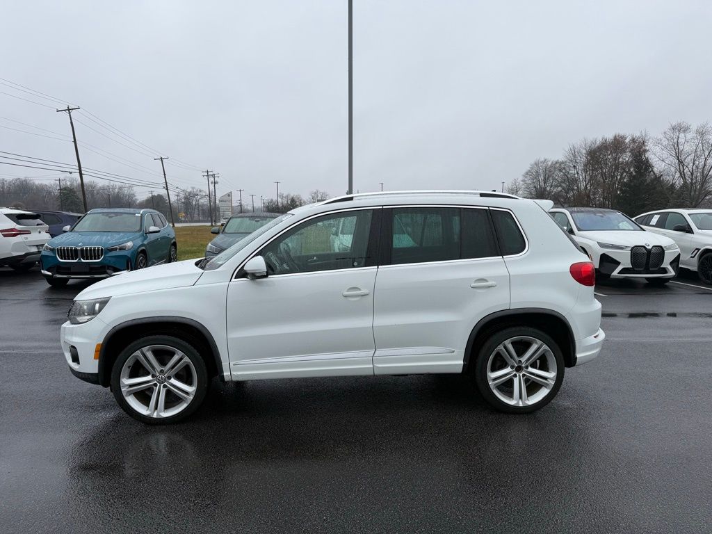 2016 Volkswagen Tiguan R-Line SEL photo 4