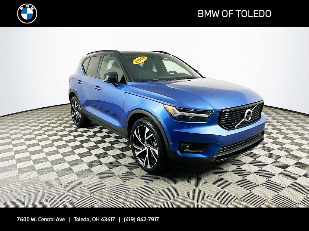 2019 Volvo XC40 R-Design