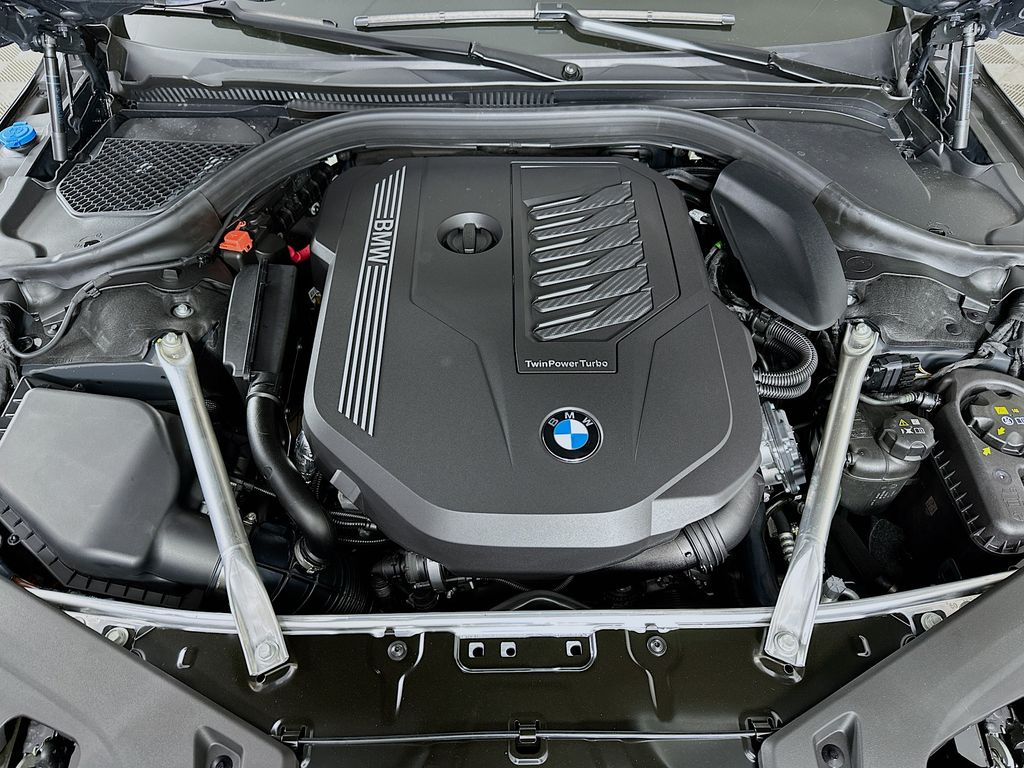 2026 BMW 8 Series 840i - Photo 36