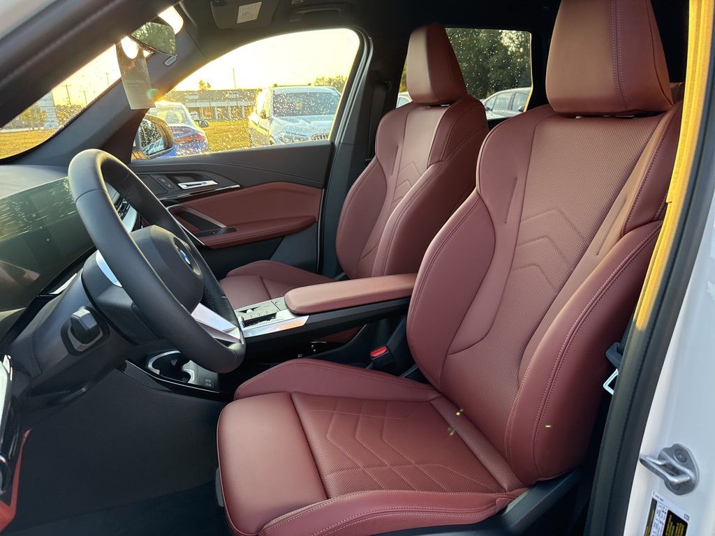 2026 BMW X1 28i - Photo 8