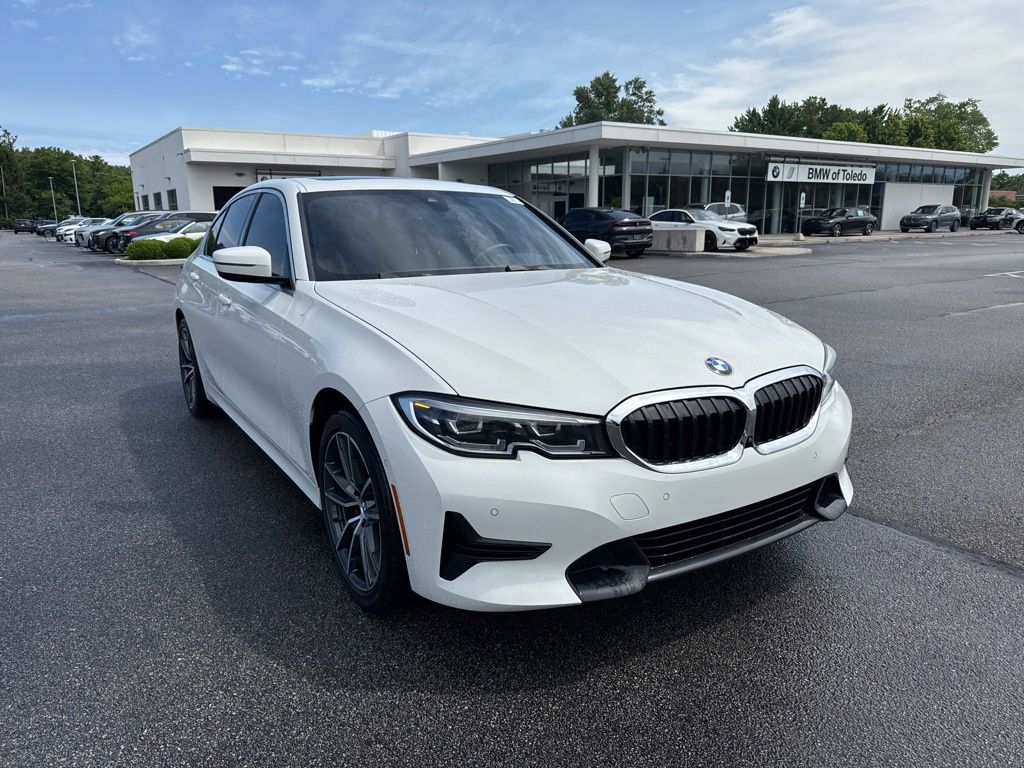 2021 BMW 3 Series 330i xDrive Sedan's photo