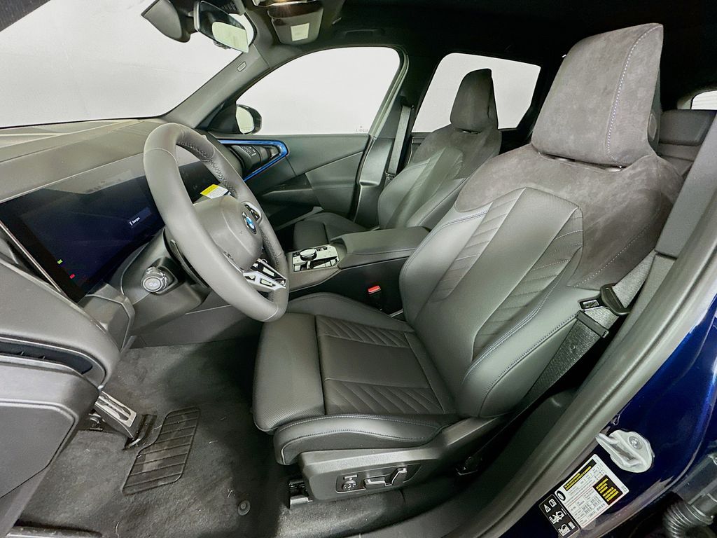 2025 BMW X3 30 - Photo 25
