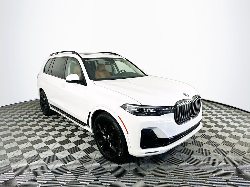 Used 2022 BMW X7 40i with VIN 5UXCW2C00N9N10014 for sale in Toledo, OH